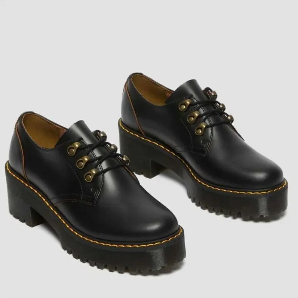 BRAND NEW DR MARTENS LEONA LOW BLACK VINTAGE SMOOTH HEELED SHOES